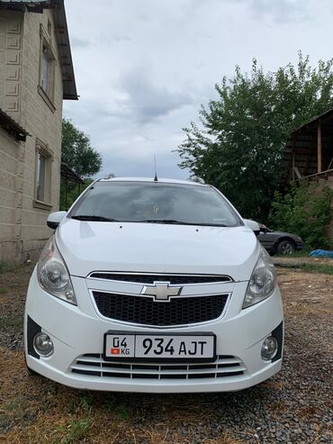 chevrolet camaro 6: Chevrolet Spark: 2013 г., 1 л, Автомат, Бензин, Хэтчбэк