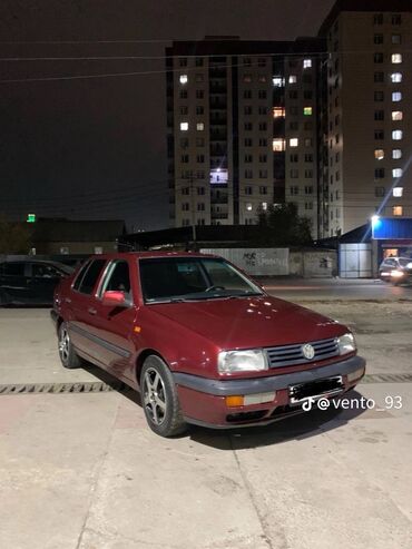 машина байтик: Volkswagen Vento: 1993 г., 2 л, Механика, Бензин, Седан