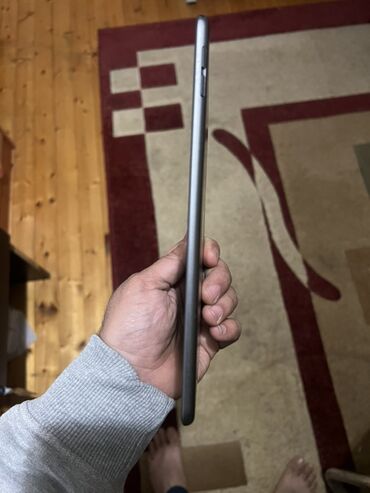 Apple iPad: Apple iPad mini (Space Gray) - Kompakt 7.9 düymlük Retina ekran – — 8