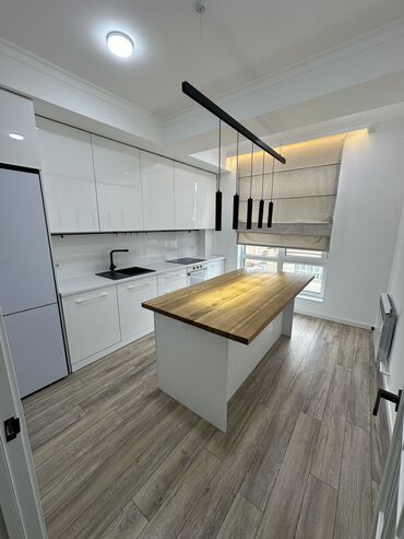 готовые квартиры в рассрочку в бишкеке 2020: 4 комнаты, 154 м², Элитка, 4 этаж, Дизайнерский ремонт