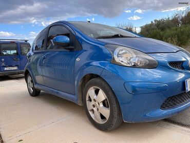 Toyota: Toyota Aygo: 1 l. | 2010 έ. Χάτσμπακ — 3