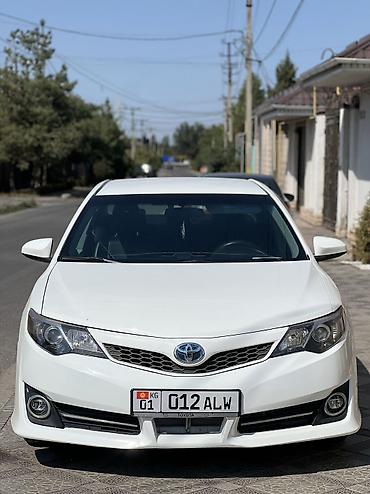 byd e2 2024: Toyota Camry: 2013 г., 2.5 л, Автомат, Гибрид, Седан — 5