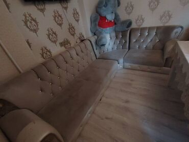 Divanlar: Künc divan, İşlənmiş, Açılmayan, Bazasız, Çatdırılma yoxdur