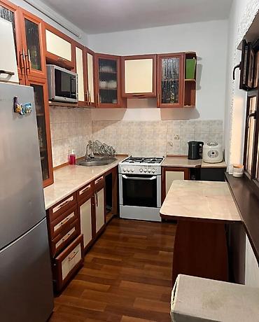 дом боконбаево: 4 комнаты, 80 м², 4 соток, Бишкек, 3 мкр Собственник — 7