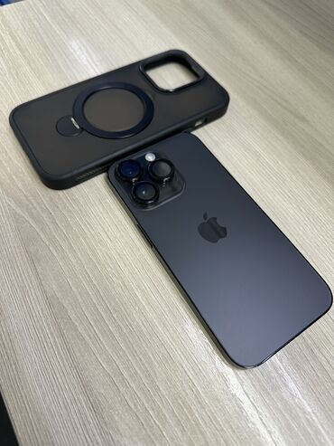Apple iPhone: IPhone 14 Pro, Б/у, 128 ГБ, Черный, Защитное стекло, Чехол, 84 %