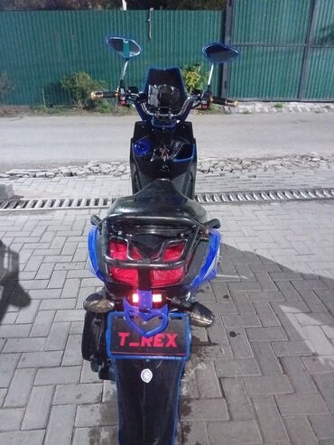 аккумулятор бишкек дордой цена: Скутер түрү 150 куб. см, Бензин, Колдонулган