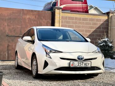 Toyota: Toyota Prius: 2018 г., 1.8 л, Автомат, Гибрид, Седан