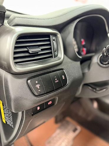 Kia: Kia Sorento: 2 l | 2016 il Krossover — 12
