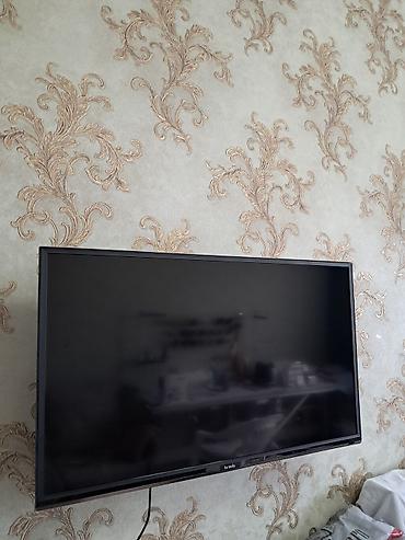 ТВ и видео: Б/у Телевизор Bravis LED экран 32" HD (1366x768), Самовывоз — 1