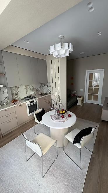 Продажа квартир: 1 комната, 50 м², Элитка, 5 этаж, Дизайнерский ремонт — 2