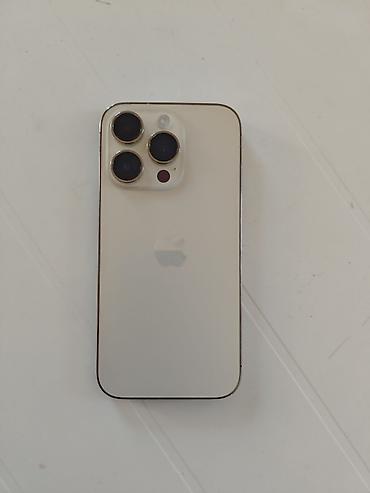 apple 17 pro: IPhone 14 Pro, Б/у, 256 ГБ, Золотой, Чехол, 93 % — 2