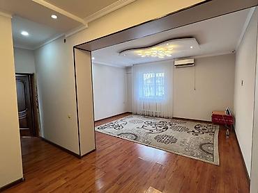 Продажа коттеджей и домов: Продаётся дом 	•	Площадь: ~220 м² 	•	Участок: 5 соток 	•	2 этажа — 21
