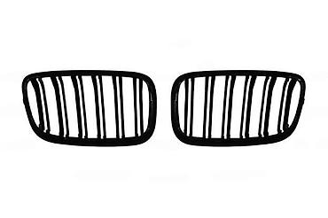 Auto delovi, gume i tjuning: Prednja maska bubrezi Bmw X5 e70, X6 e71 M look. Prednja maska resetka — 2