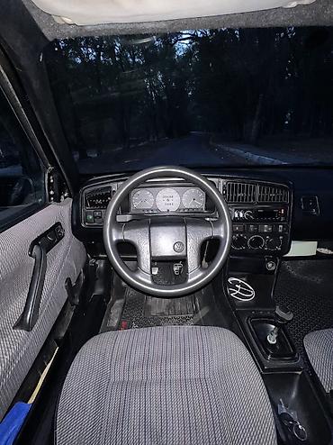 клапан egr: Volkswagen Passat: 1991 г., 1.8 л, Механика, Бензин, Универсал — 8