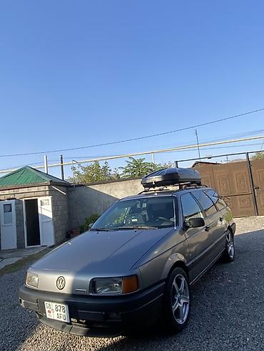 Volkswagen Passat Variant: 1989 г., 1.8 л, Механика, Бензин, Универсал