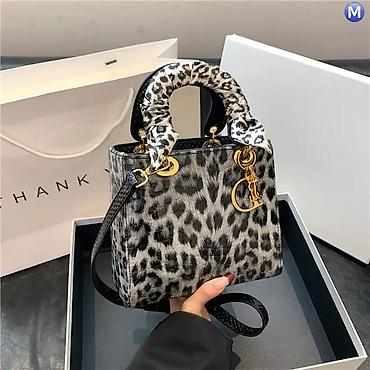 Toy aksesuarları: 2026 New collection Əldə qalan rənglər 📍Qiymət 42 Azn 📍Ölçülər 25x15x7 — 17