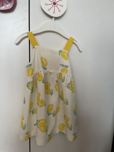 gupurlu donlar: Детское платье Zara, цвет - Желтый