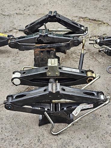 Инструменты для авто: Оригинальные домкраты для Honda / Nissan / VW / BMW / Skoda / Audi / at lalafo.kg — 4 Инструменты для авто: Оригинальные домкраты для Honda / Nissan / VW / BMW / Skoda / Audi / — 4