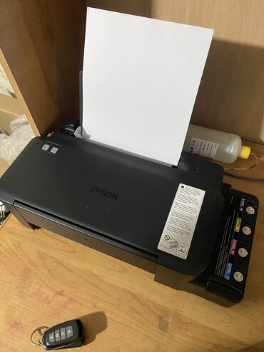 Принтеры: Цветной принтер 🖨️ Epson L120 хорошем состоянии. Каропка драйвер