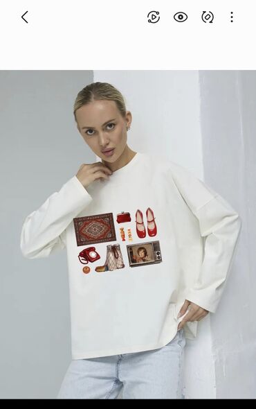 стильная одежда больших размеров для женщин: Свитшот oversize белого цвета с принтом в стиле ретро. На передней