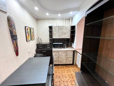 Продажа квартир: 1 комната, 32 м², Индивидуалка, 2 этаж, Косметический ремонт