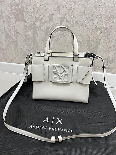 Çiyin çantası, Armani Exchange, İşlənmiş