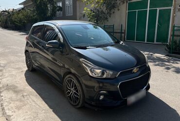 Chevrolet: Chevrolet Spark: 2016 г., 1 л, Робот, Бензин, Хэтчбэк