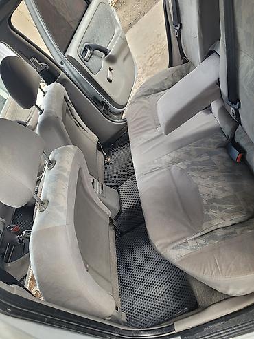 p11: Nissan Primera: 2000 г., 1.8 л, Механика, Седан — 2