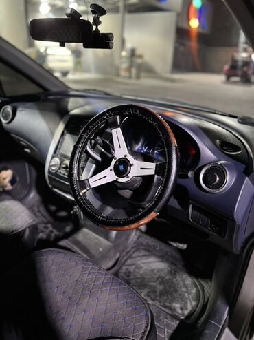 Mitsubishi: Mitsubishi Colt: 2004 г., 1.3 л, Автомат, Бензин, Хэтчбэк — 8