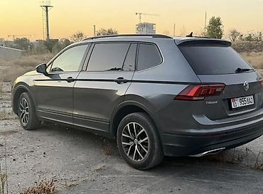 тайгта краун: Volkswagen Tiguan: 2020 г., 2 л, Автомат, Бензин, Кроссовер — 2