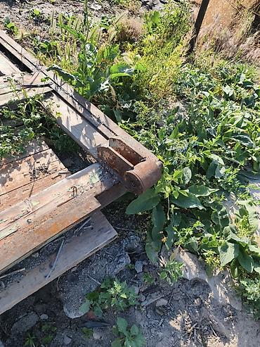 трек потолок: Ворота, две половинки, швеллер 10 см, старые советские, размеры 3х3,7 — 5