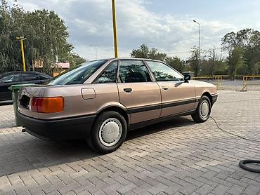 Audi: Audi 80: 1987 г., 1.8 л, Механика, Бензин, Седан — 4