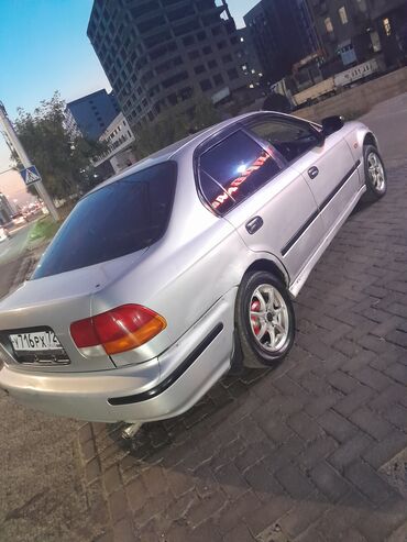 каропка ман: Honda Civic: 1996 г., 1.5 л, Автомат, Бензин, Седан