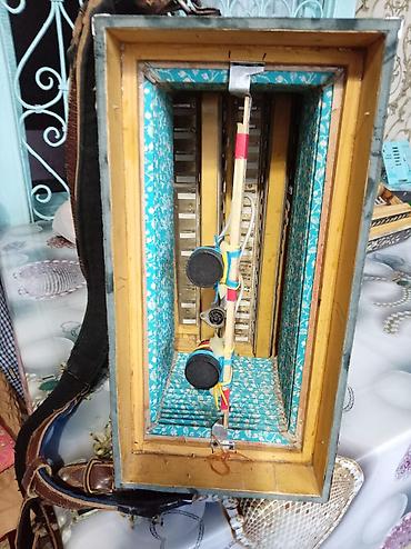 Musiqi alətləri: Qarmon Sag-sol 2 qarmoluq.Yaxwi veziyyetde - Klaviatura: Sağ tərəfdə — 2