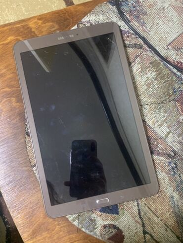 планшеты дешёвые: Планшет, Samsung, 9" - 10", Классический цвет - Коричневый