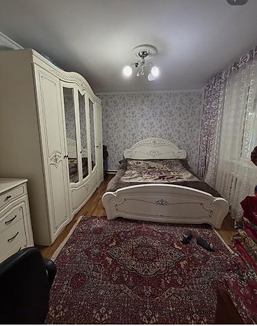 Продажа коттеджей и домов: Продается дом с двором и навесом. Характеристики и планировка: - — 6