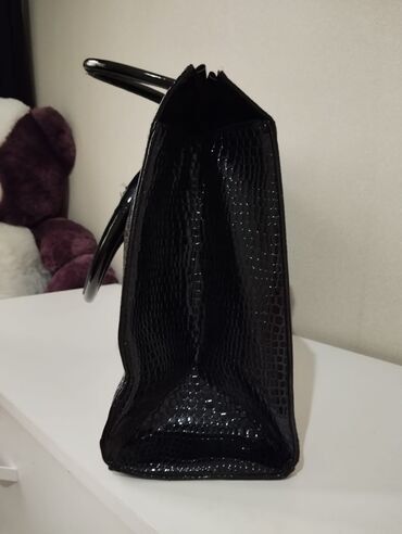 Çantalar: Sumka razmer hun 35 en 50 sm təmiz dəri alinib 299 azn — 10