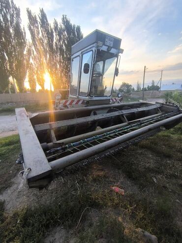 продам прицеп для легкового автомобиля б у: Самоходная жатка состояние идеальная Ешка 312
