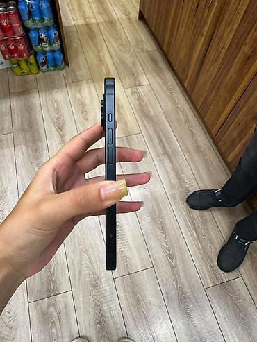 iphone 15 sadə: IPhone 15, 256 GB, Black Titanium, Barmaq izi, Face ID — 4