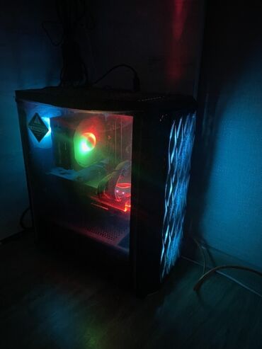 игровые мощные компьютеры: Компьютер, ОЗУ 16 ГБ, Игровой, AMD Ryzen 5, AMD Radeon RX 5700 XT, SSD