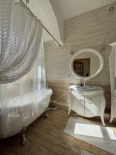 Долгосрочная аренда домов: 500 м², 6 комнат и более, Орто-Сай с., Семейным at lalafo.kg — 21 Долгосрочная аренда домов: 500 м², 6 комнат и более, Орто-Сай с., Семейным — 21
