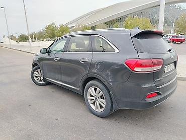 Kia: Kia Sorento SUV - Kuzov: 5 qapılı, tünd boz rəng - Mühərrik: GDI — 13