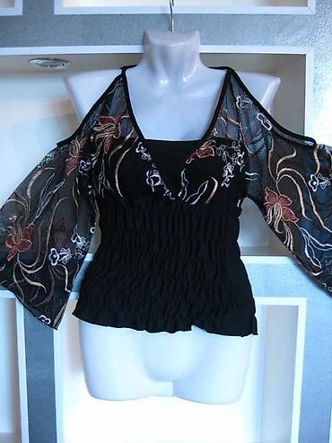Майки, топы: Очень красивый топ с вышивкой Привезли в подарок, но не носила. С низу — 10