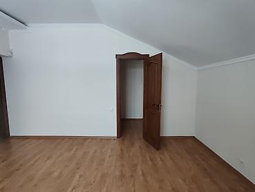 Продажа отелей и хостелов: Продается дом из 3 этажей (1 из них цокольный) для любого бизнеса — 24