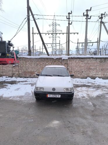 Volkswagen: Volkswagen Passat: 1989 г., 1.8 л, Механика, Бензин, Седан — 8