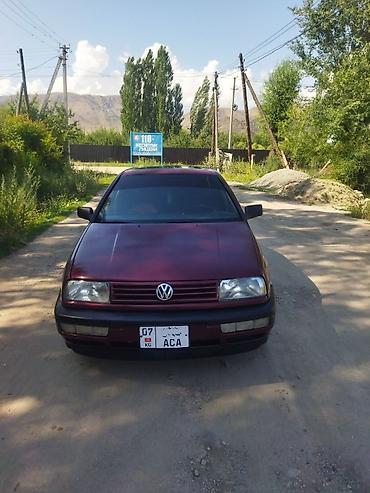 Volkswagen: Volkswagen Vento: 1992 г., 1.8 л, Механика, Бензин, Седан — 1