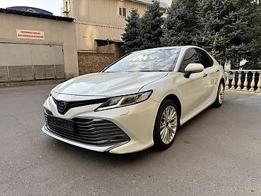 952 2: Toyota Camry: 2019 г., 2.5 л, Автомат, Бензин, Седан — 5