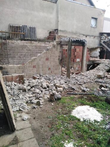 Građevinarstvo i rekonstrukcija: Usluge razbijanja i rusanja pregradnih zidova od cigala betona rusenje — 8