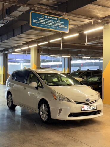 Toyota: Toyota Prius: 2013 г., 1.8 л, Вариатор, Гибрид, Минивэн — 3