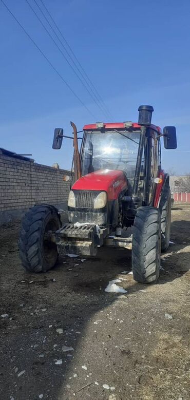 Тракторы YTO (ЮТО): Модель: 904, Б/у, 2006 г., С пресс-подборщиком — 1